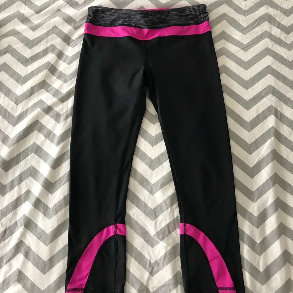 Lululemon cropped leggings - Sz 6